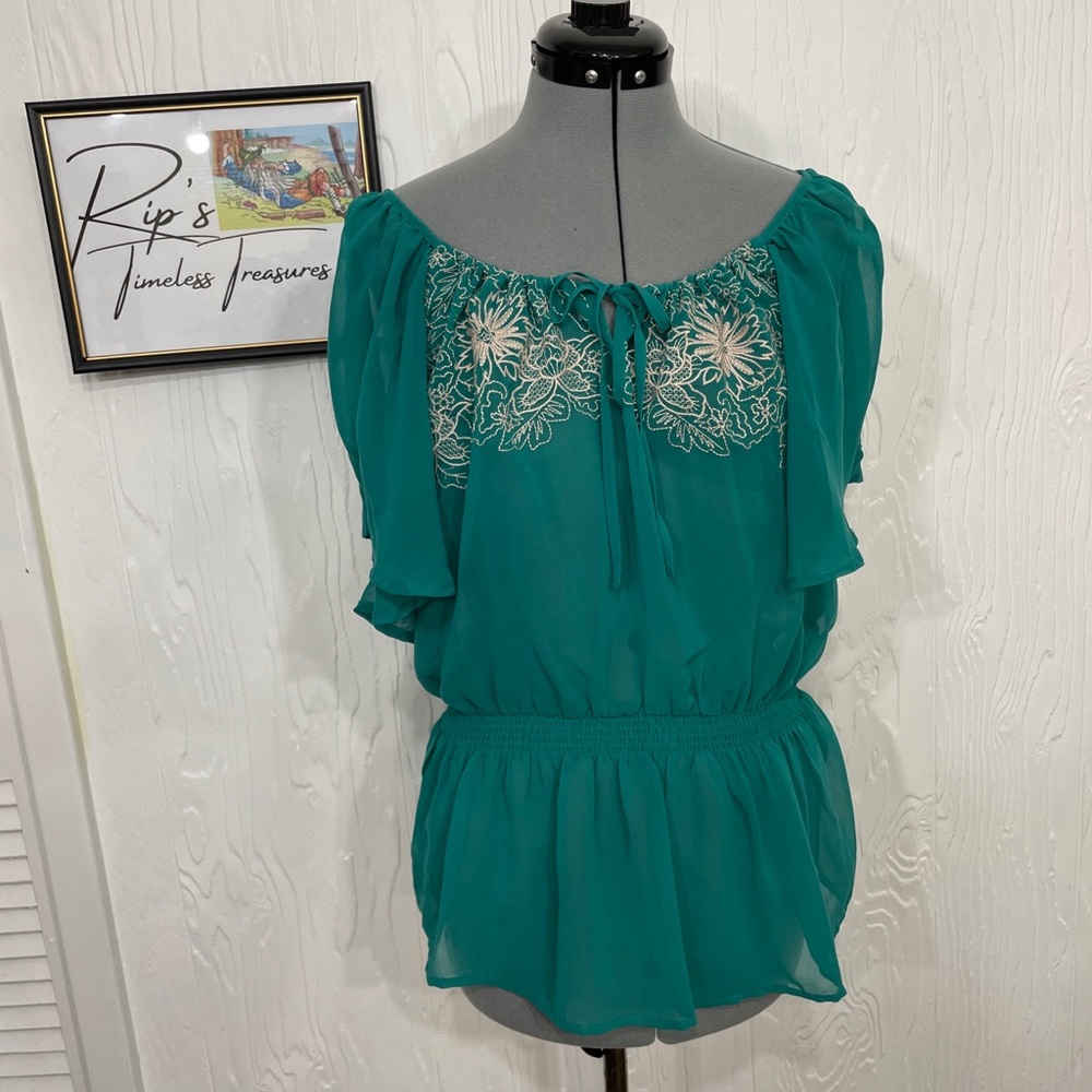 Charming Charlie Green Flutter Sleeve Top Sz Small Drawstring Neckline